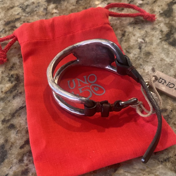 Uno de 50 pink Swarovski cuff New/tags. - Picture 4 of 6